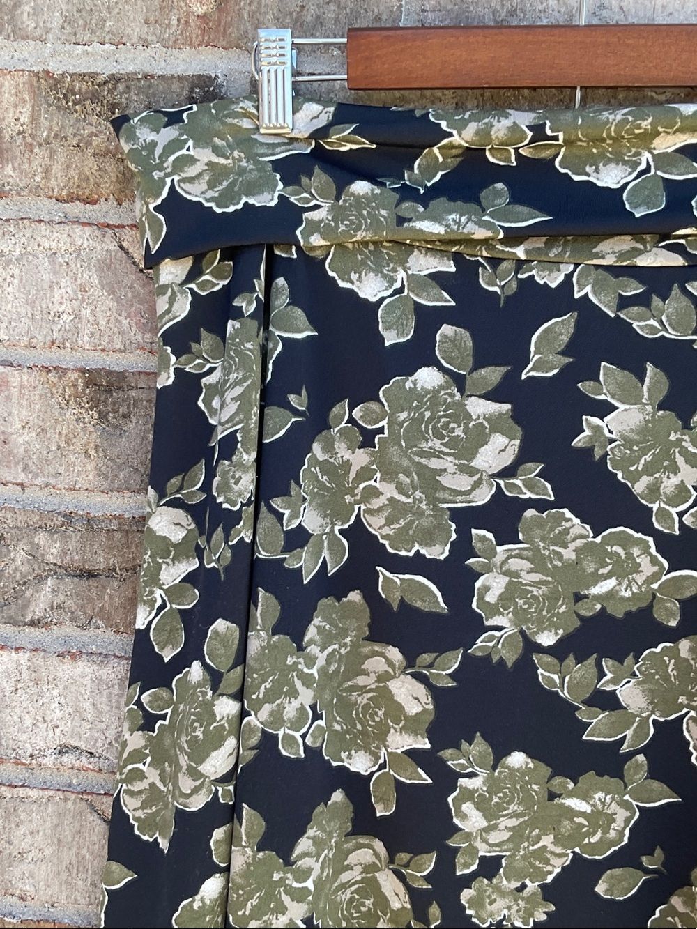 🔥 Take 50% OFF/ LulaRoe Olive & Black Floral Maxi Skirt - Women, Size-XL - Picture 6 of 9